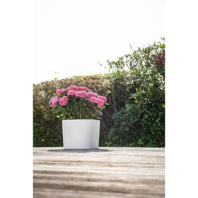 Vaso con riserva d'acqua - GARDEN ID Respect - Bianco 25 x 25 cm - 100% rifiuti domestici - 100% riciclabile - Superficie strutturata