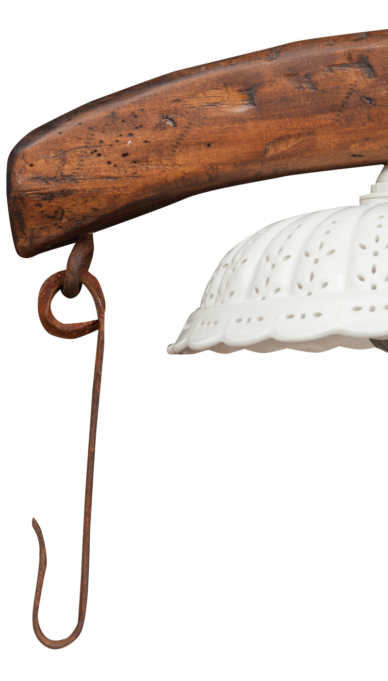 Biscottini Giogo lampadario in legno massello di tiglio finitura noce scuro Made in Italy