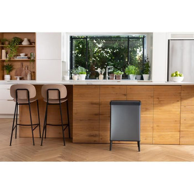 Cestino da terra - VERTO - CURVER - Apertura touch - 54 L - Grigio perla